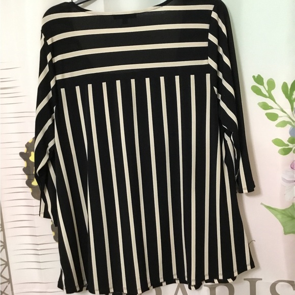 💥3/$20 Adrianna Papell Black and White 3/4 Sleeve Blouse, Size 1X - Picture 5 of 5
